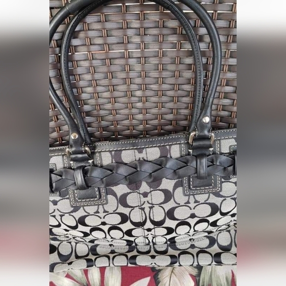 RARE Authentic Coach Vintage Hampton Signature C Handbag - Picture 9 of 9